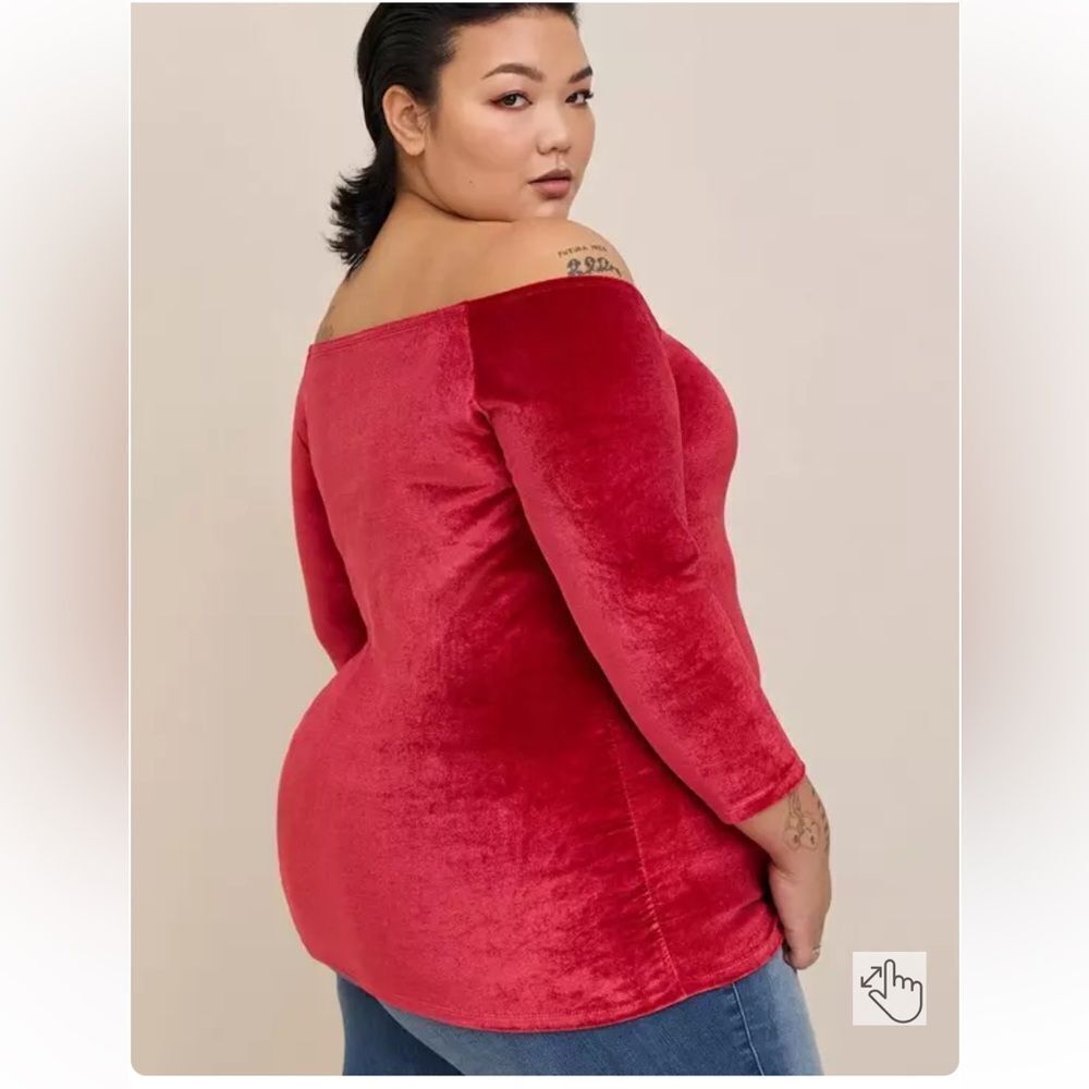NWT Torrid Stretch Velvet Shirred Front Off-The-Shoulder Top - Red - Size 1 & 2 - Picture 3 of 14